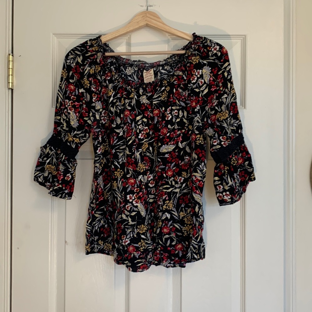 Very cute, black floral dress shirt